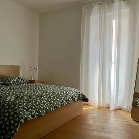 T4 Atypique Plein Centre Classe 3 Etoiles Apartmán *